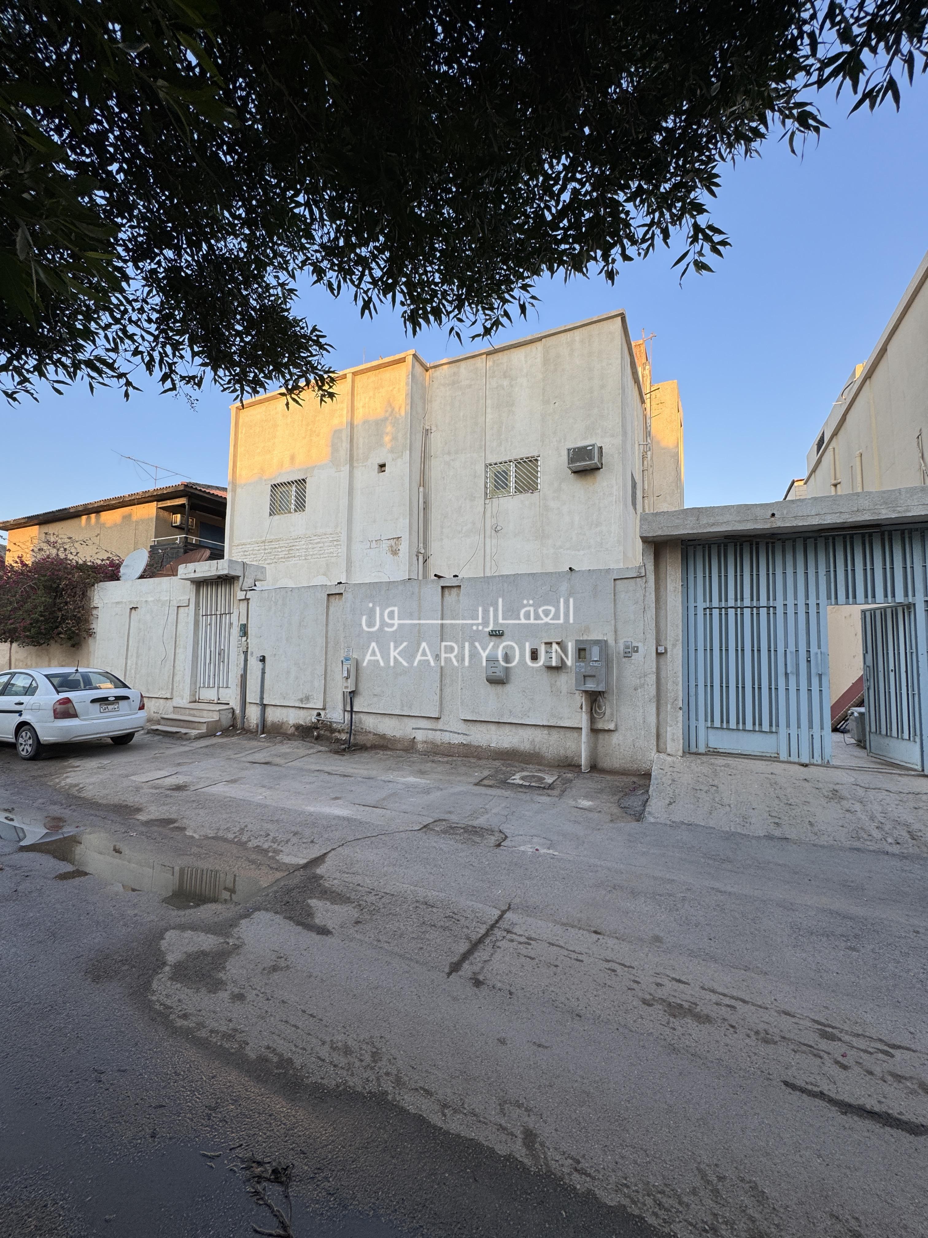 فيلا للبيع في حي الورود