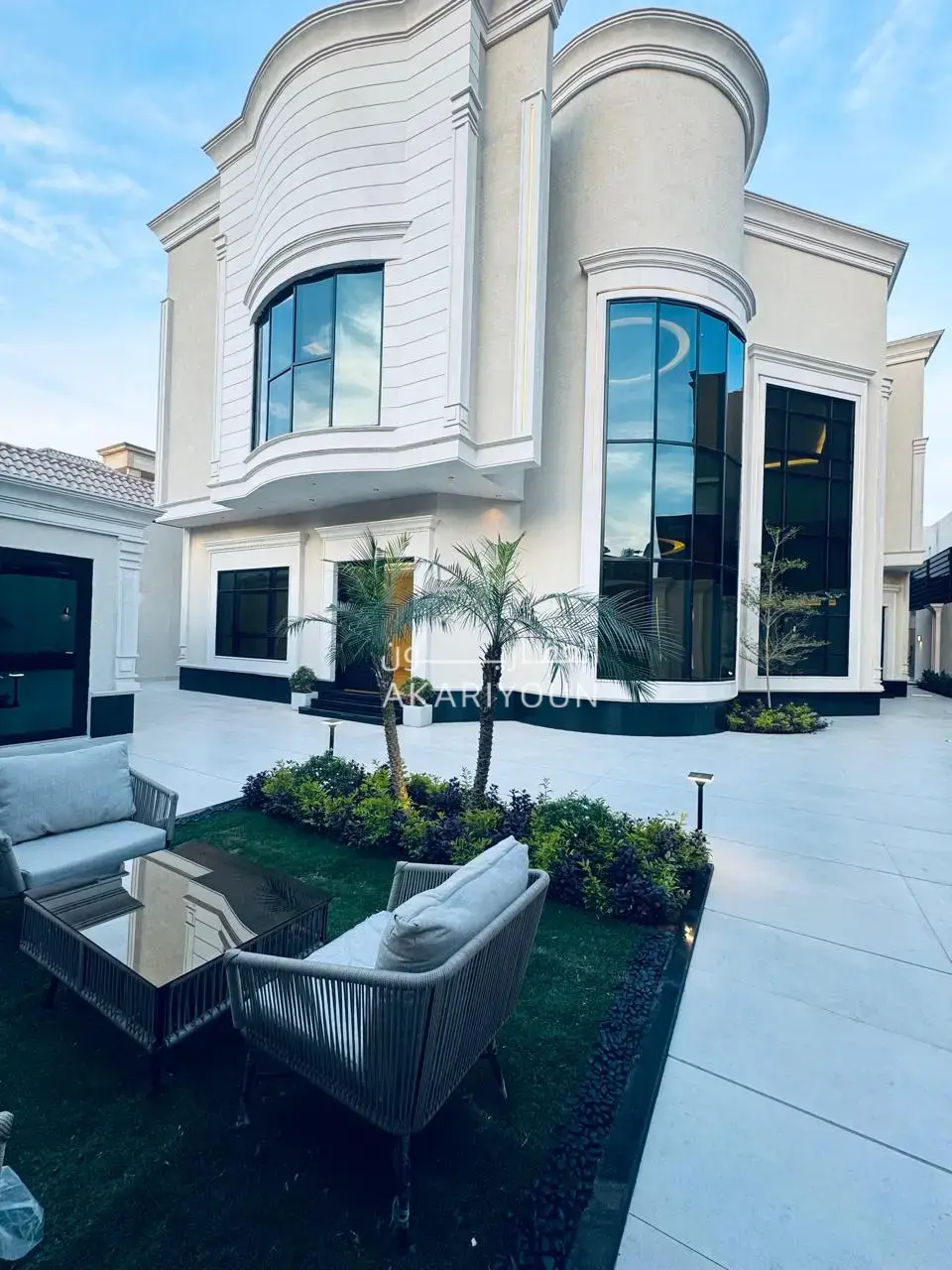 فيلا للبيع في حي الملقا