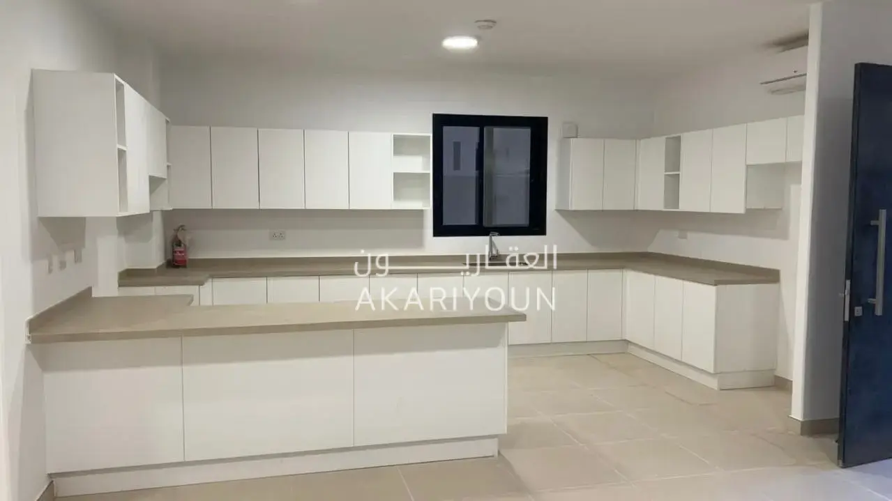 فيلا للإيجار في حي سدرة