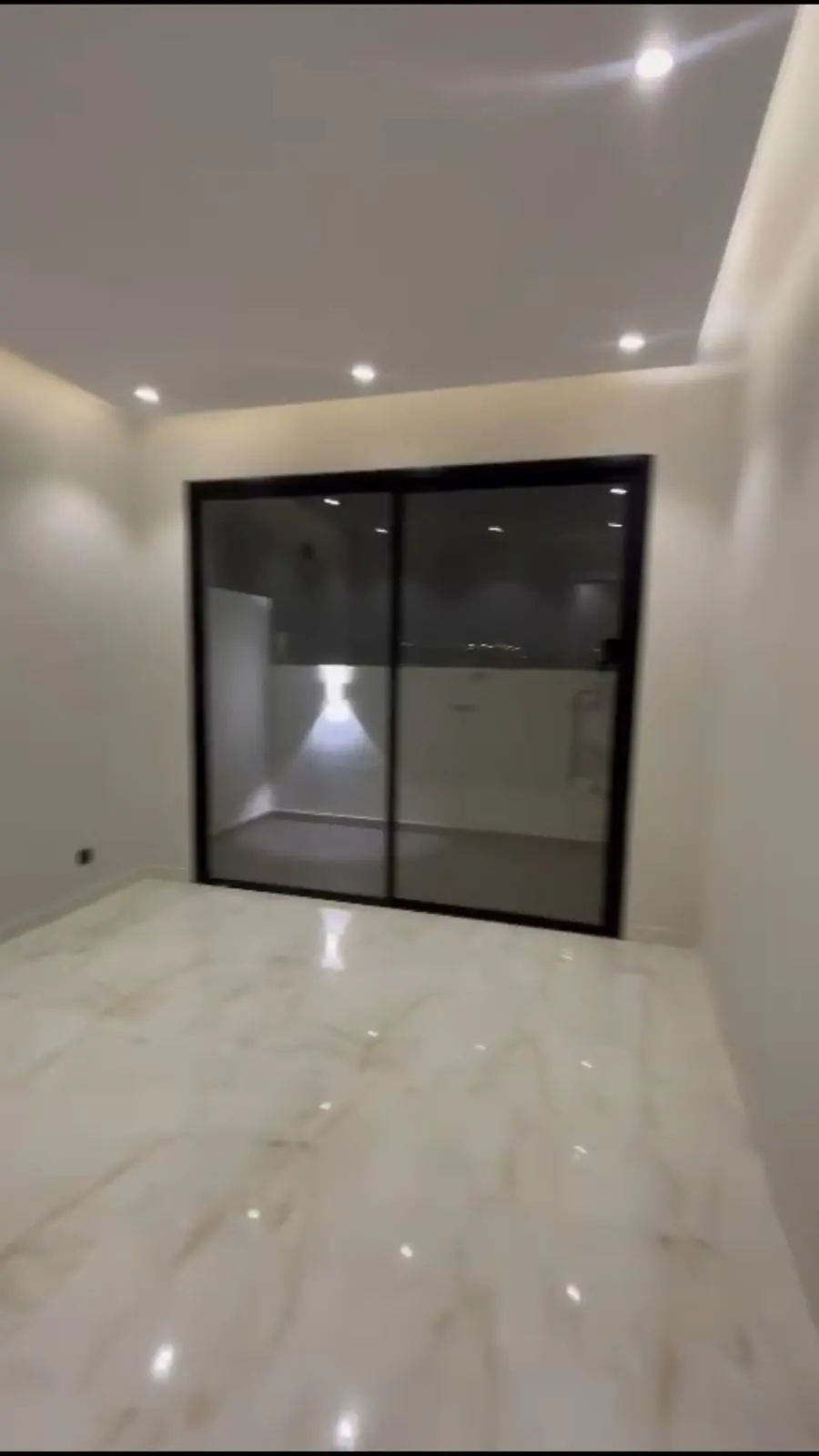 فيلا للبيع في حي السعادة