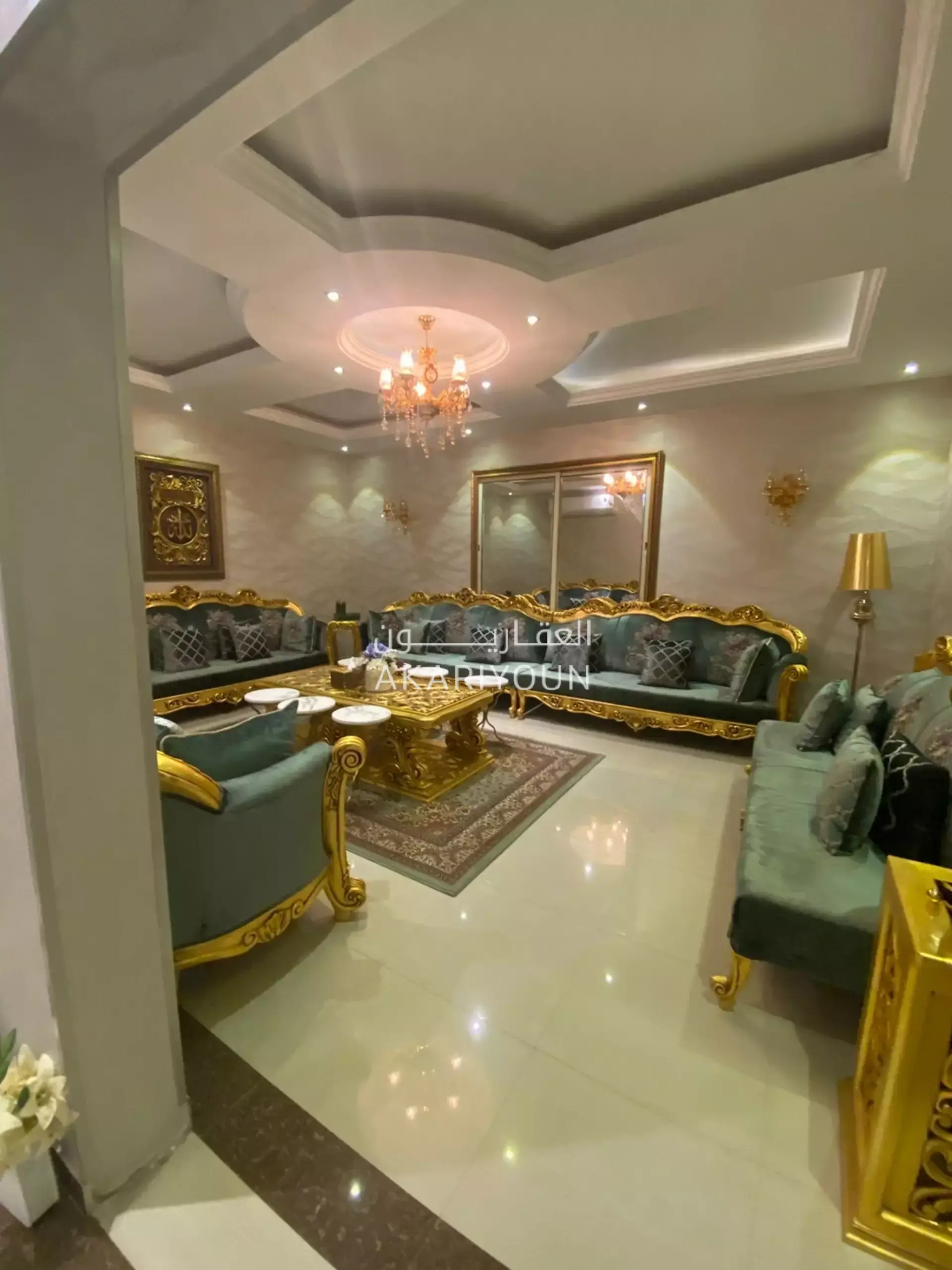 فيلا للبيع في حي العقيق