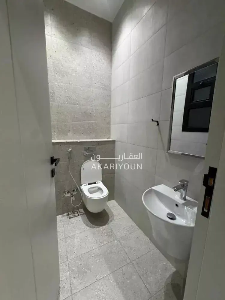 شقة للإيجار في حي العارض