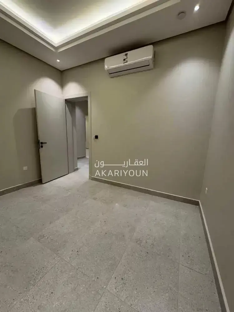 شقة للإيجار في حي العارض