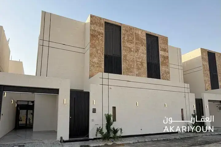 فيلا للبيع في حي طيبة
