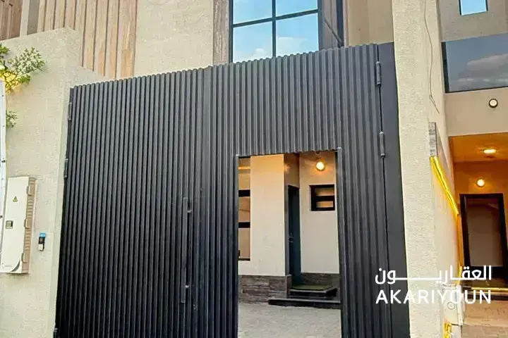 دور للإيجار في حي العارض