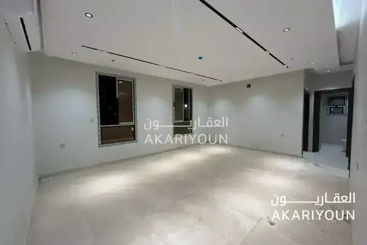 عمارة للإيجار في حي العارض