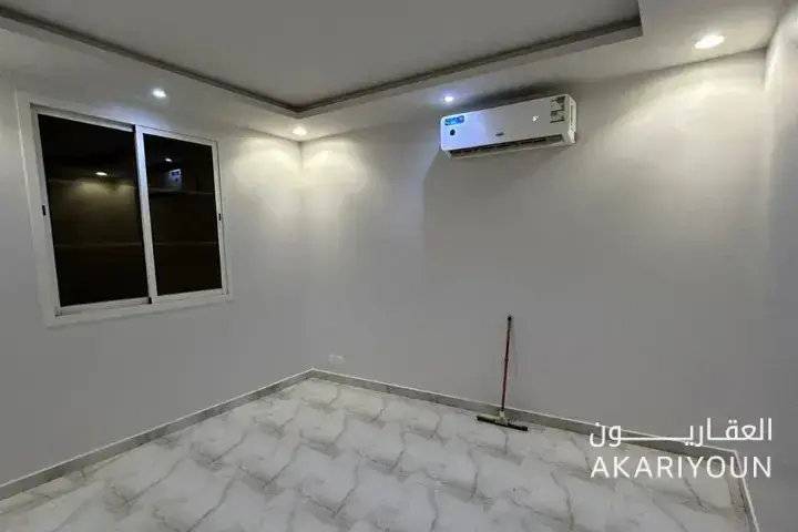 شقة للبيع في حي العارض