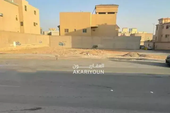 ارض للبيع في حي عكاظ