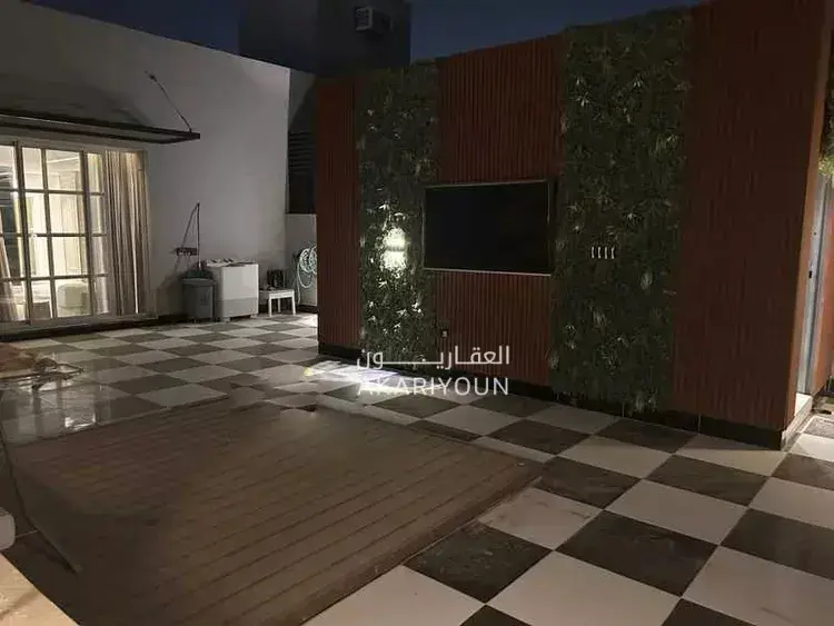 شقة للإيجار في حي الملقا-13