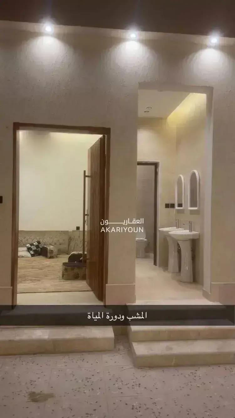 فيلا للإيجار في حي عريض-4