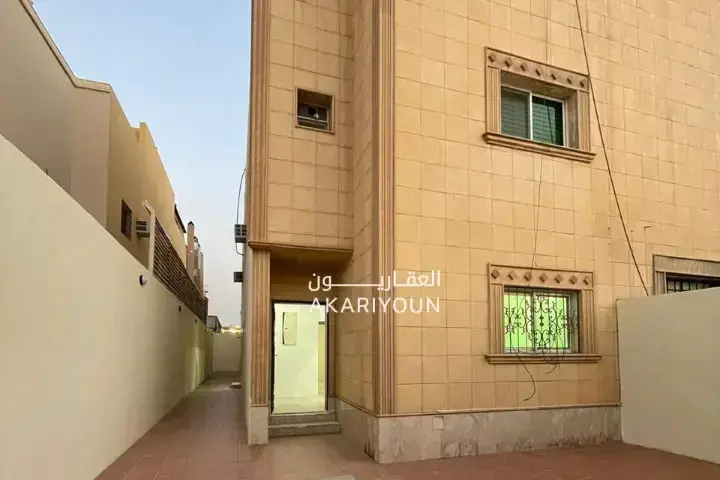 دور للإيجار في حي الملقا
