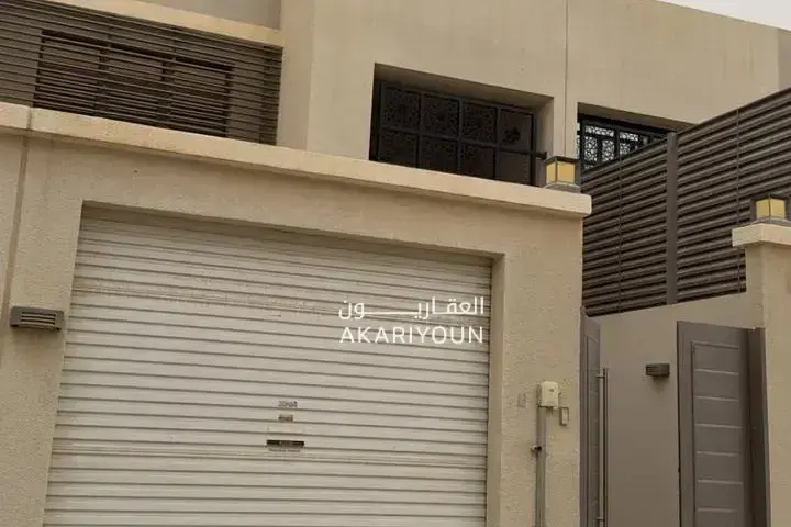 فيلا للبيع في حي الرمال