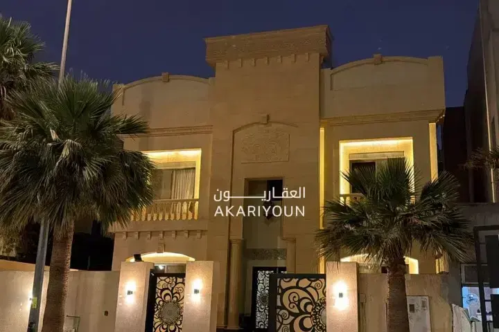 فيلا للبيع في حي الملقا
