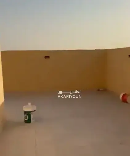فيلا للإيجار في حي عريض-3
