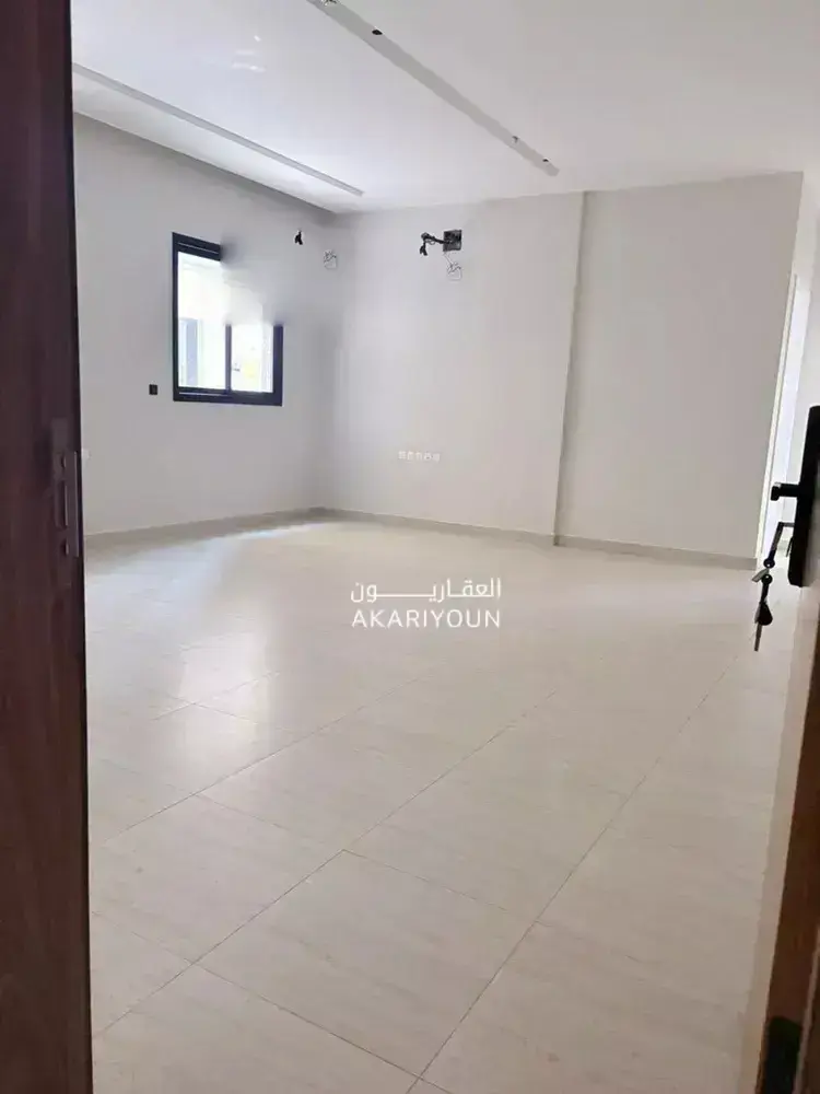 شقة للإيجار في حي العارض-4