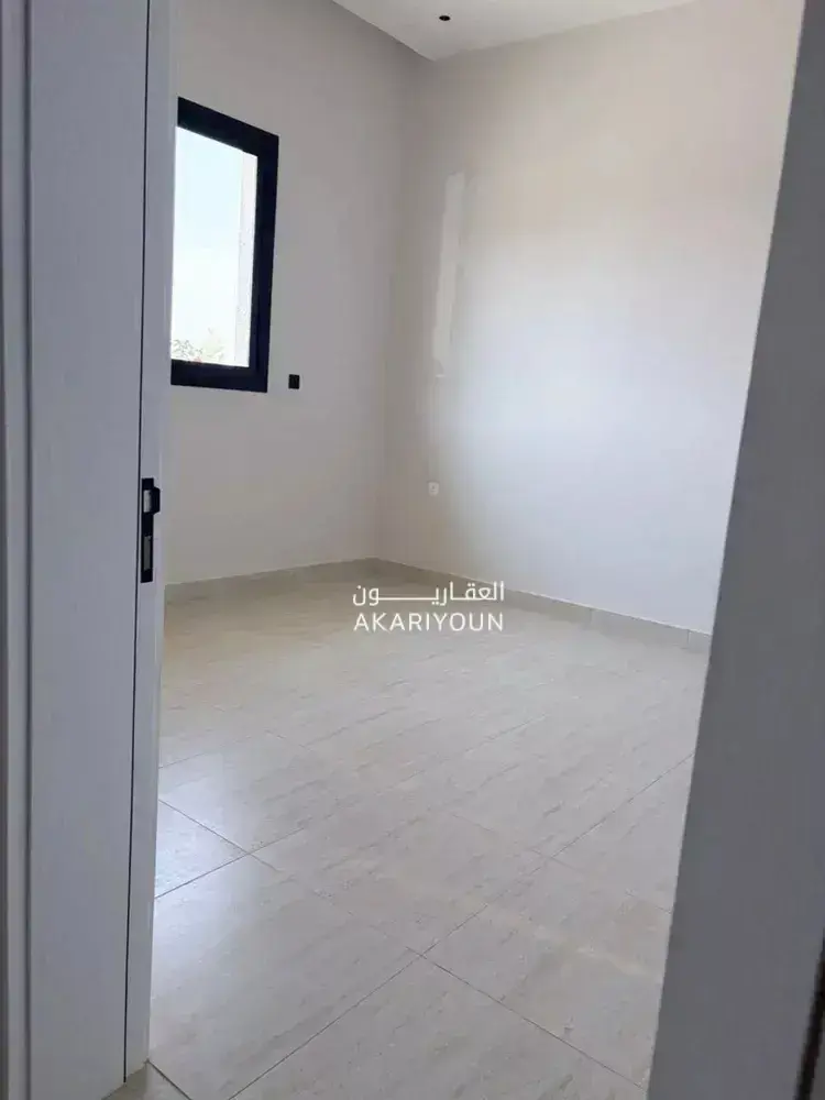 شقة للإيجار في حي العارض-8