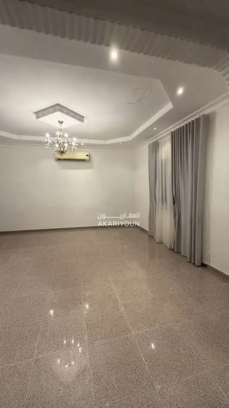 فيلا للبيع في حي الياسمين-5