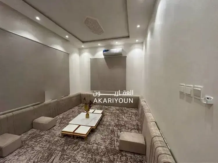 شقة للإيجار في حي النرجس-3