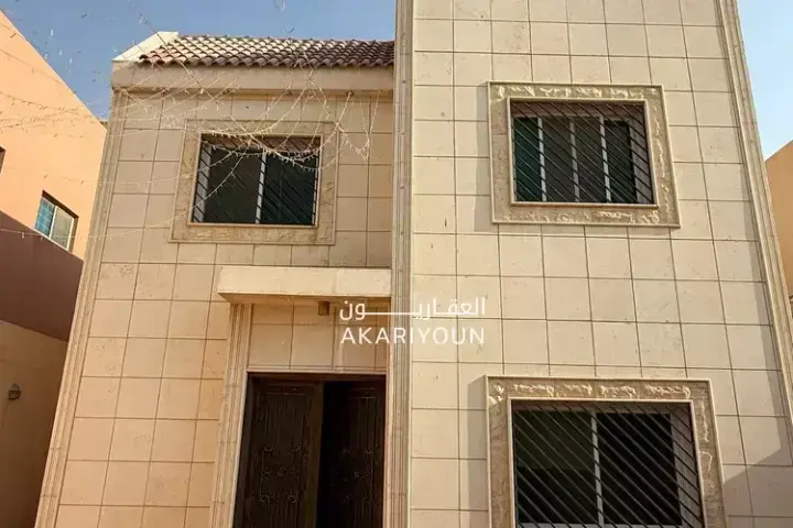فيلا للبيع في حي الملك سلمان