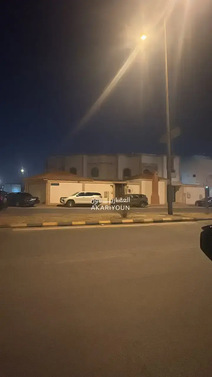 عمارة للبيع في حي العقيق-2