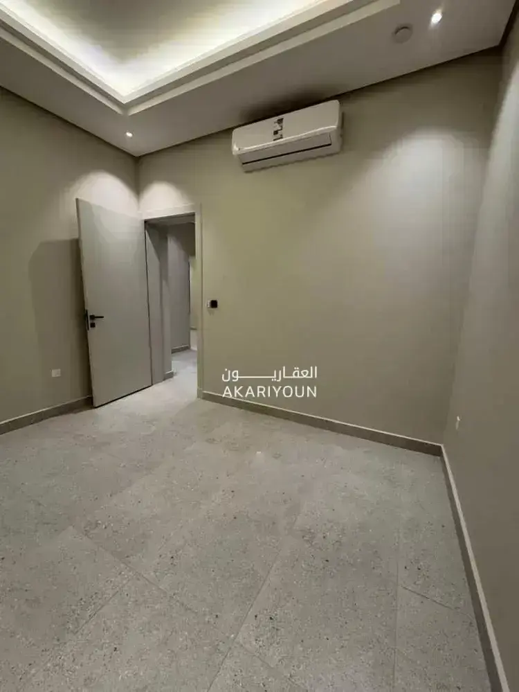 شقة للبيع في حي العارض-6