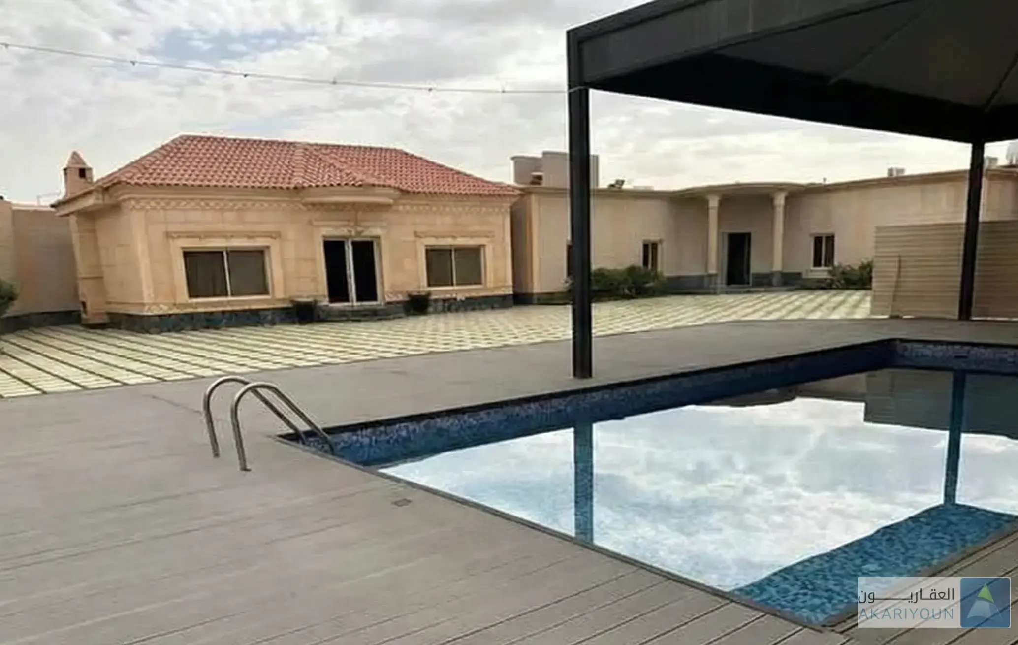 إستراحة للبيع في حي الرمال